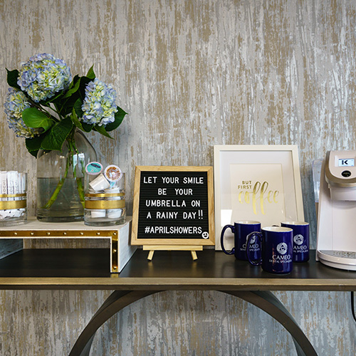 THE POD SQUAD: Coffee, tea, fresh flowers and inspiring aphorisms—all are part of the patient-first Cameo experience.