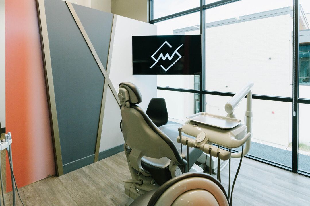 Fresh perspective: The open hygiene area “gave us an opportunity to be more playful with the angles,” says Benco Dental designer Angèle Hashoul, who also placed touches of coral that are echoed throughout the practice interior. 